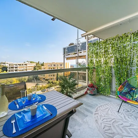 Vue Et Montagnes, Avec Piscine * 앙티브
